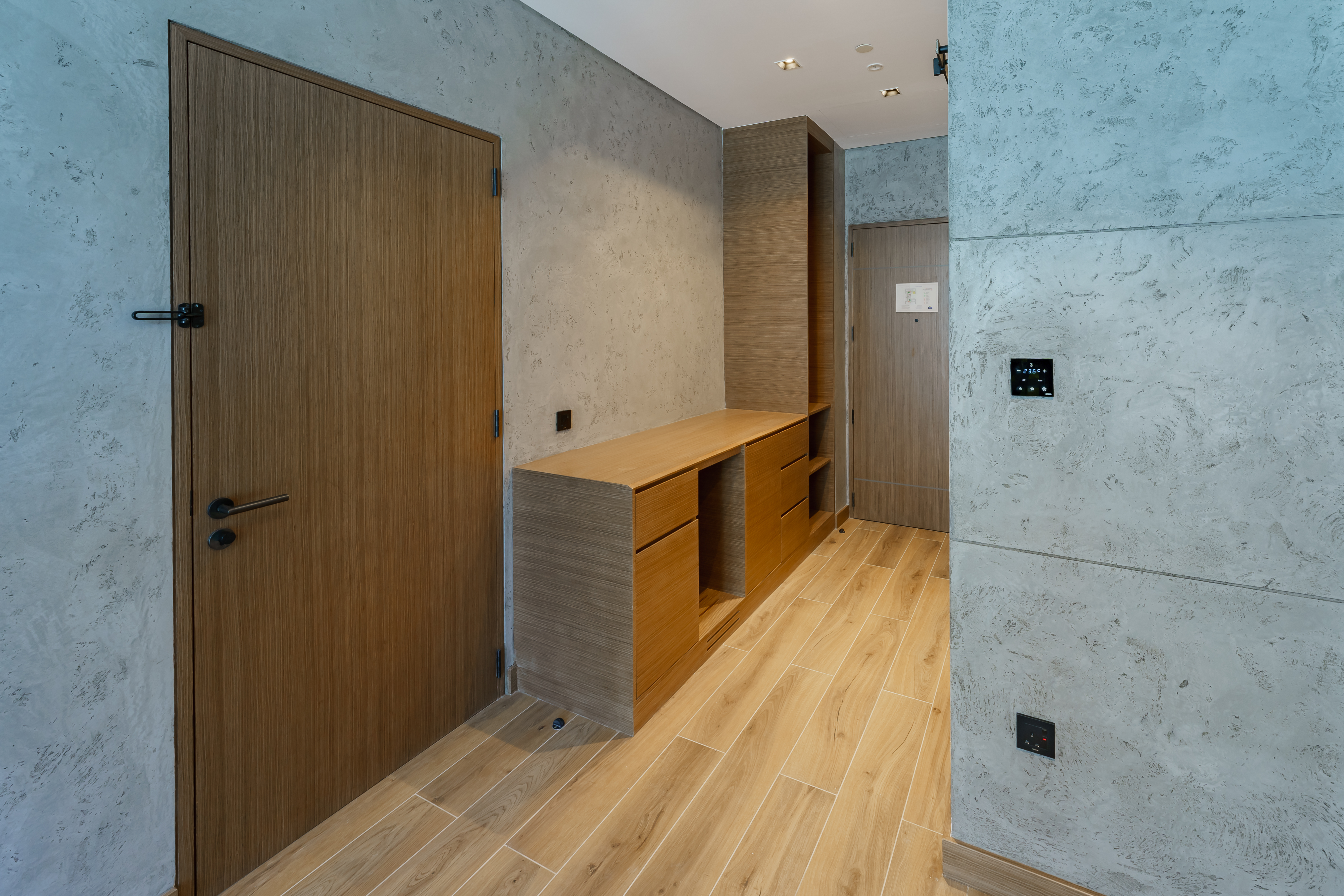 Plot 4 luxury interior fit-out by Al Hanad
